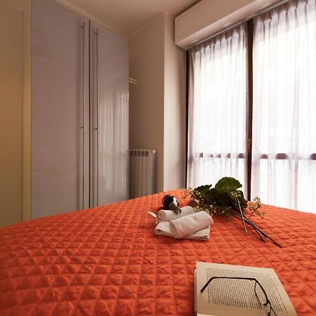 Modern Lakefront 2-Bedroom Apartment Acquaseria Esterno foto